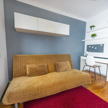 Cozy Studio Next To The Metro And City Center Warszawa Exteriör bild