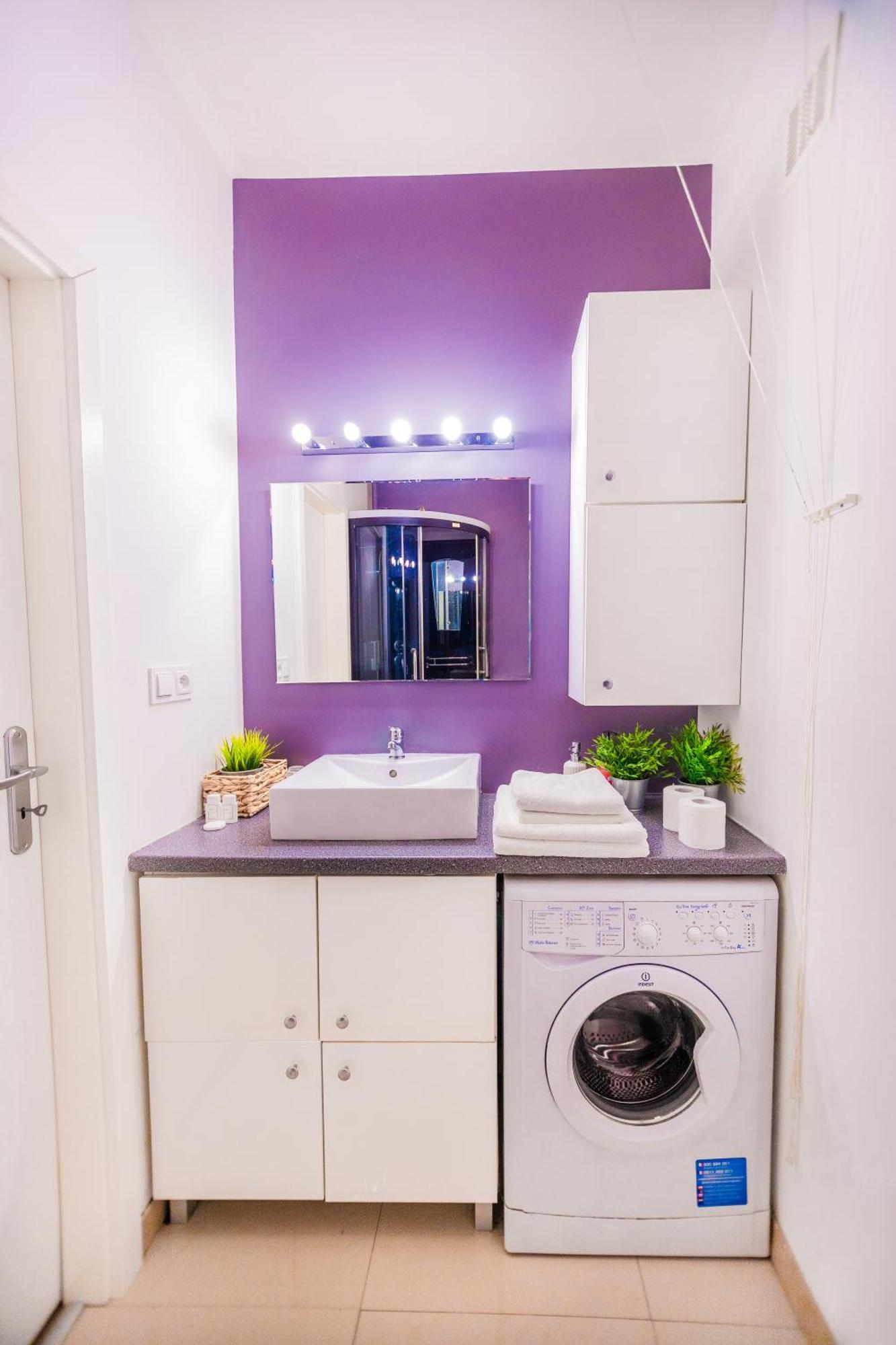 Cozy Studio Next To The Metro And City Center Warszawa Exteriör bild